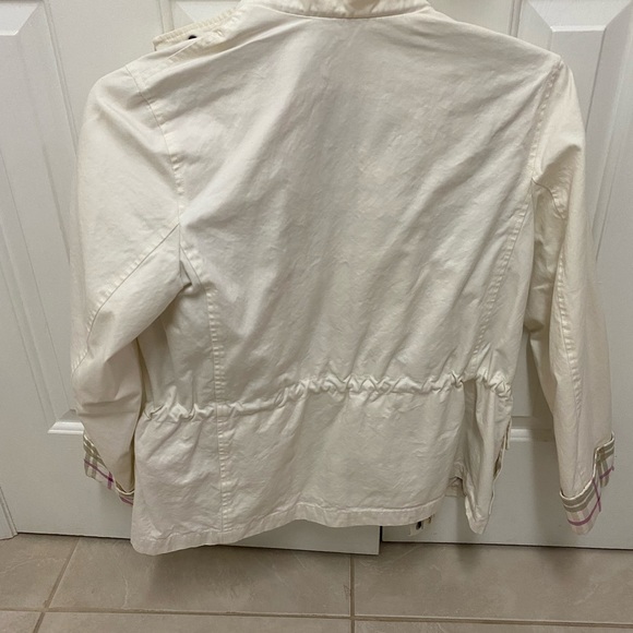 Burberry rain jacket. Hood is missing. Jacket is in like new condition. - Picture 5 of 7